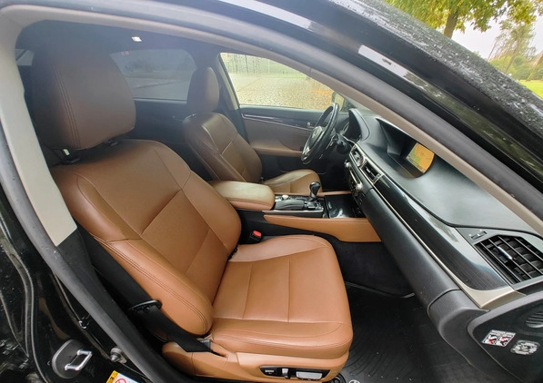 Lexus GS cena 66999 przebieg: 224000, rok produkcji 2012 z Szczecin małe 232